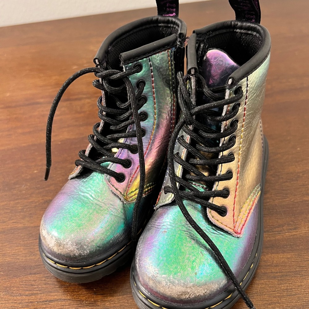 Dr. Martens Kids Boot Shiny Irridescent Youth Size 8 Colorful Metallic Classic